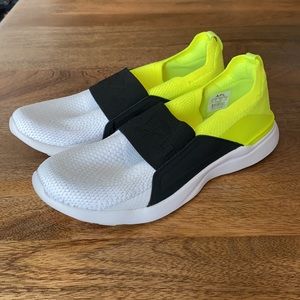 Women’s APL TechLoom Bliss Knit Running Shoe 7.5